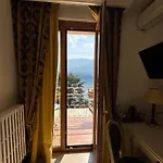 San Marino Отель