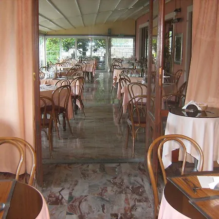 Hotel San Marino Laglio