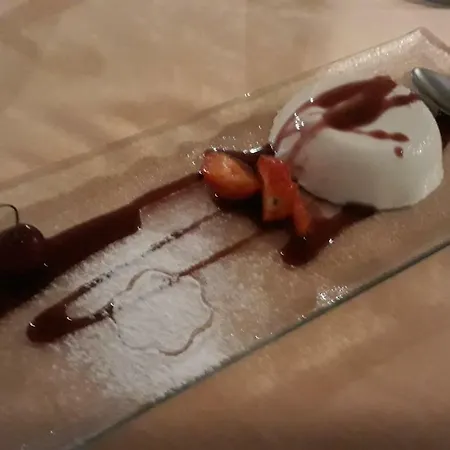 San Marino מלון 3*